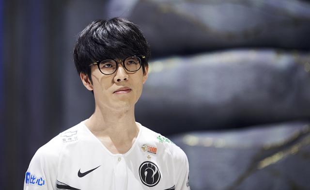 我们不仅看 我们不仅看